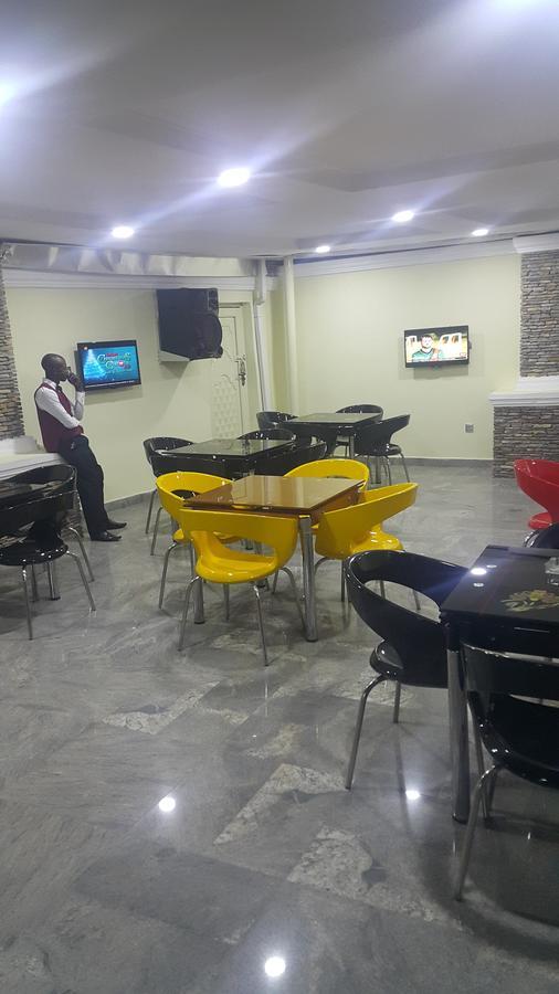 Hotel Immaculate Platinum Abuja Exterior foto