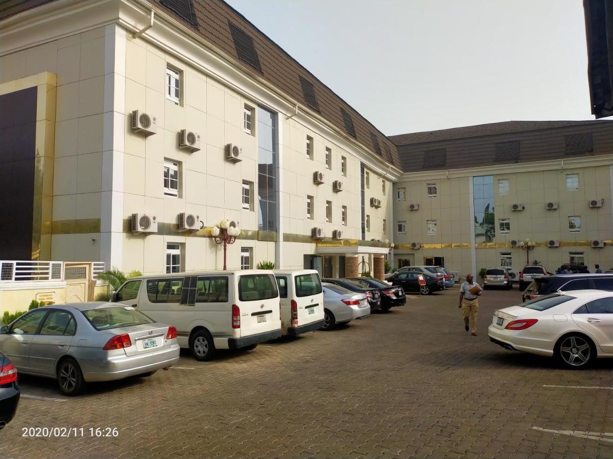 Hotel Immaculate Platinum Abuja Exterior foto