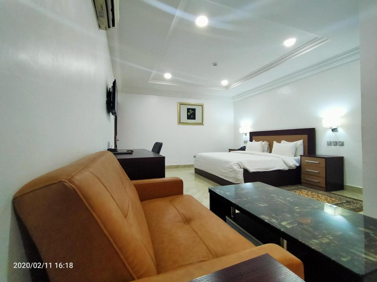 Hotel Immaculate Platinum Abuja Exterior foto