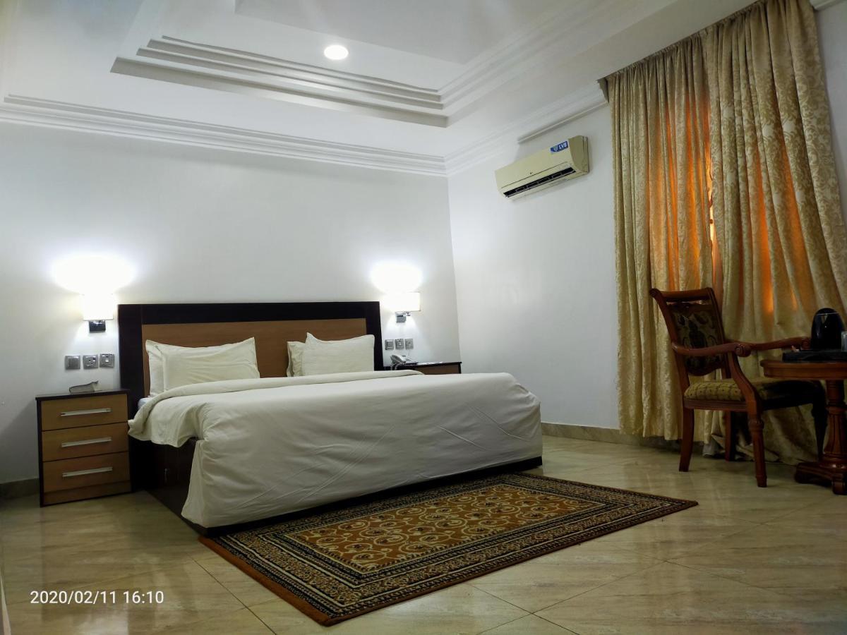 Hotel Immaculate Platinum Abuja Exterior foto