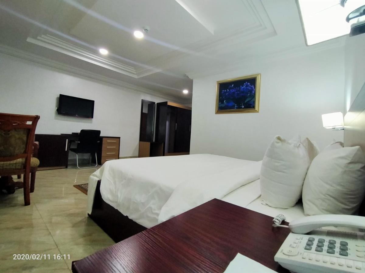 Hotel Immaculate Platinum Abuja Exterior foto