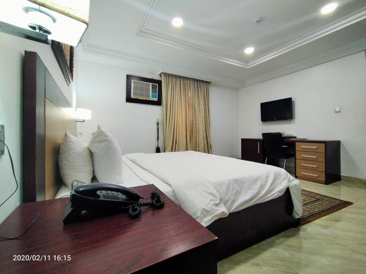 Hotel Immaculate Platinum Abuja Exterior foto