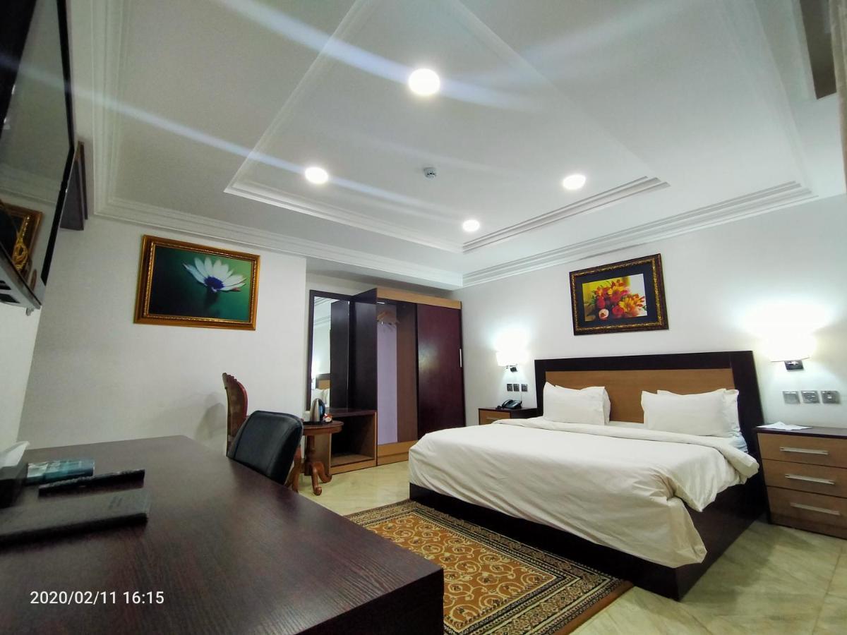 Hotel Immaculate Platinum Abuja Exterior foto